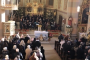 Weihnachtsmesse am Christtag – Zum Abschluss sangen alle „Stille Nacht, heilige Nacht“