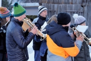 A guets Nuis 2018 allen in Mieming! – Die Musikkapelle überbrachte ihre Neujahrsgrüße heuer an einem Sonntag