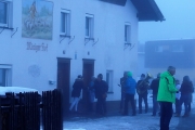 A guets Nuis 2018 allen in Mieming! – Die Musikkapelle überbrachte ihre Neujahrsgrüße heuer an einem Sonntag