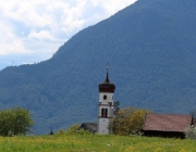 Störche über dem Mieminger Moos