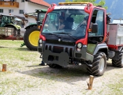 Traktor-Geschicklichkeits-Fahren – Der Star war ein „Lindner Unitrac“