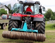 Traktor-Geschicklichkeits-Fahren – Der Star war ein „Lindner Unitrac“