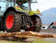 Traktor-Geschicklichkeits-Fahren – Der Star war ein „Lindner Unitrac“