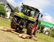 Traktor-Geschicklichkeits-Fahren – Der Star war ein „Lindner Unitrac“
