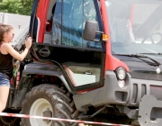 Traktor-Geschicklichkeits-Fahren – Der Star war ein „Lindner Unitrac“