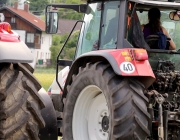 Traktor-Geschicklichkeits-Fahren – Der Star war ein „Lindner Unitrac“