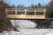 Untere Stöttlbrücke erneuert – Mit Wetterschutz-Dach aus Lärchenholz