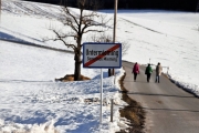 Sonnenwintertag in Mieming - viele waren draußen, denn das Wetter wird schlechter