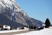 Sonnenwintertag in Mieming - viele waren draußen, denn das Wetter wird schlechter