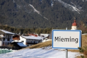 Sonnenwintertag in Mieming - viele waren draußen, denn das Wetter wird schlechter