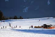 Sonnenwintertag in Mieming - viele waren draußen, denn das Wetter wird schlechter