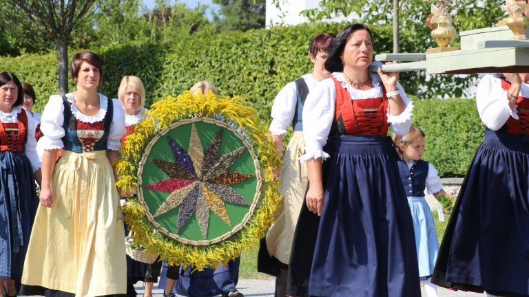 Kräuterweihe und Maria Himmelfahrts-Prozession in Untermieming, Foto: Knut Kuckel