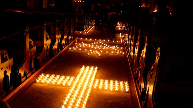 Pfarrkirche Untermieming, Einstimmung auf Allerheiligen, Foto: Knut Kuckel