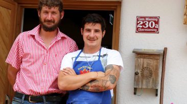 Martin Reich und Fabio Riml sind die neuen Alm- und Hüttenwirte auf der Hochfeldern Alm, Foto: Knut Kuckel