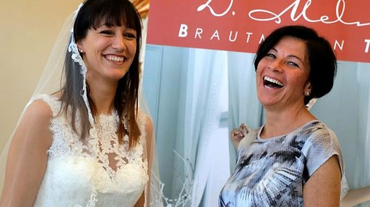 "Das Brautkleid ist eine Herzensangelegenheit" sagt Dagmar Melmer, Foto: Knut Kuckel