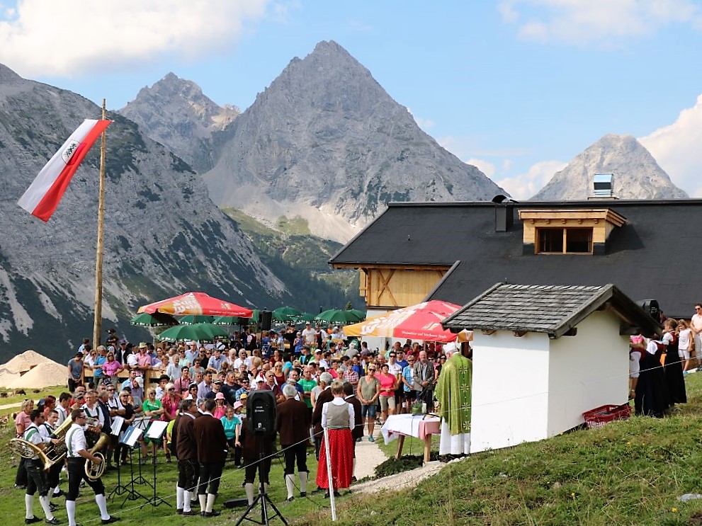 Almmesse auf der Hochfeldern Alm, Foto: Knut Kuckel