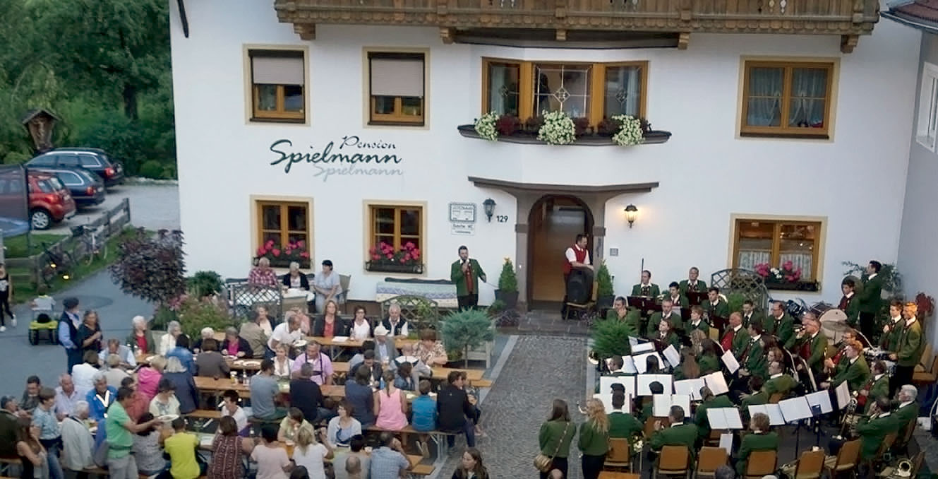 Platzkonzert am Gästehaus Spielmann, Foto: Andreas Fischer