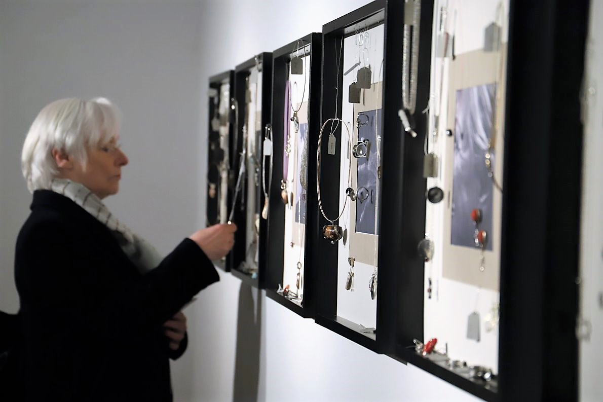 "Einzigkeiten" - Ausstellung von Mona Friedl-Oberhofer und Elisabeth Trenkwalder im Kunst-Werk-Raum, Mieming. Foto: Knut Kuckel