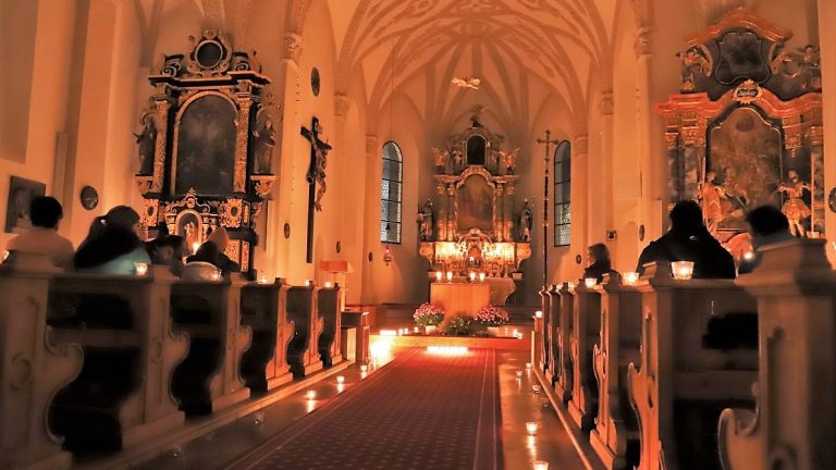 Nacht der 1000 Lichter in der Pfarrkirche Barwies. Foto: Knut Kuckel