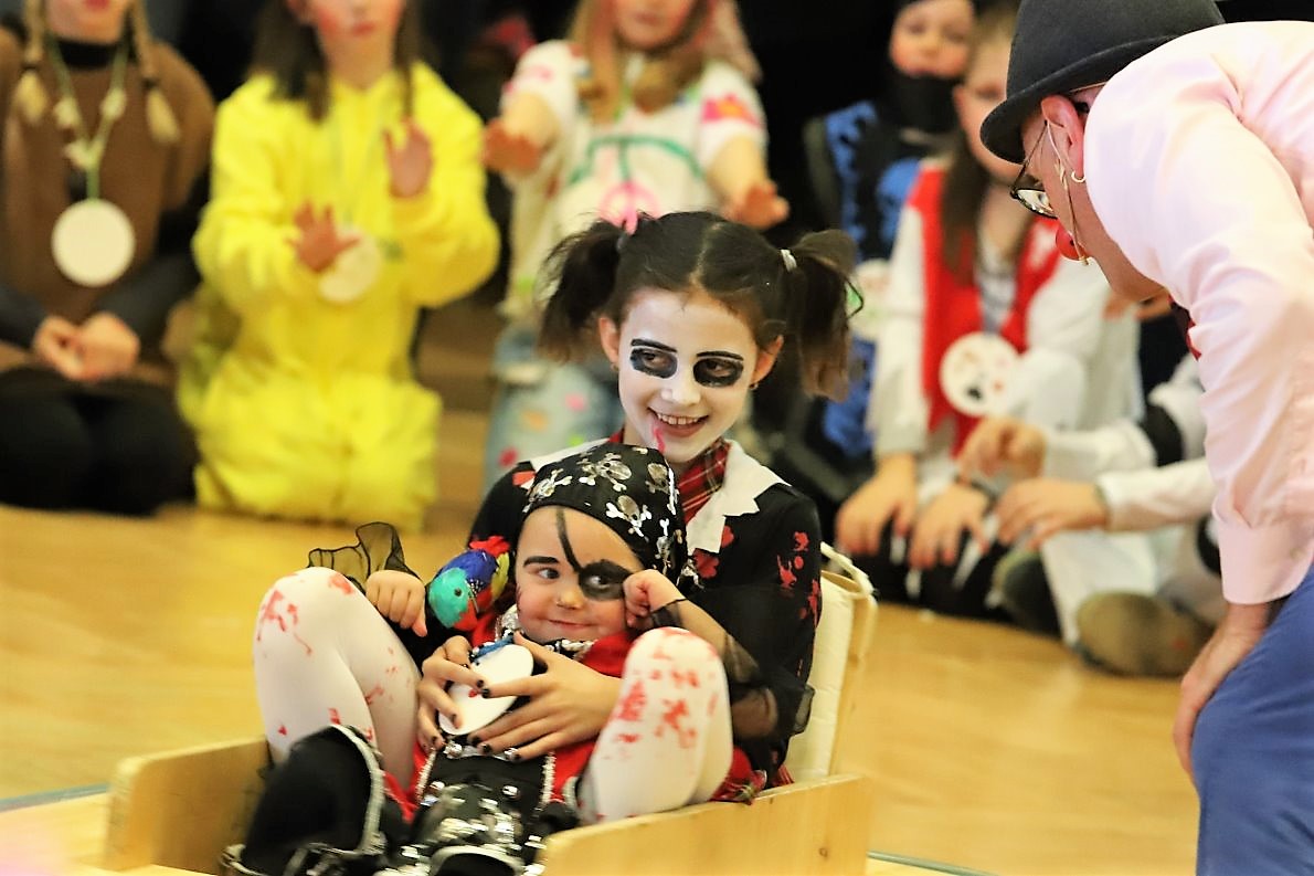 Ein Fest für große und kleine Fasnachter - zehn Jahre Familienfasching in Mieming. Foto: Knut Kuckel