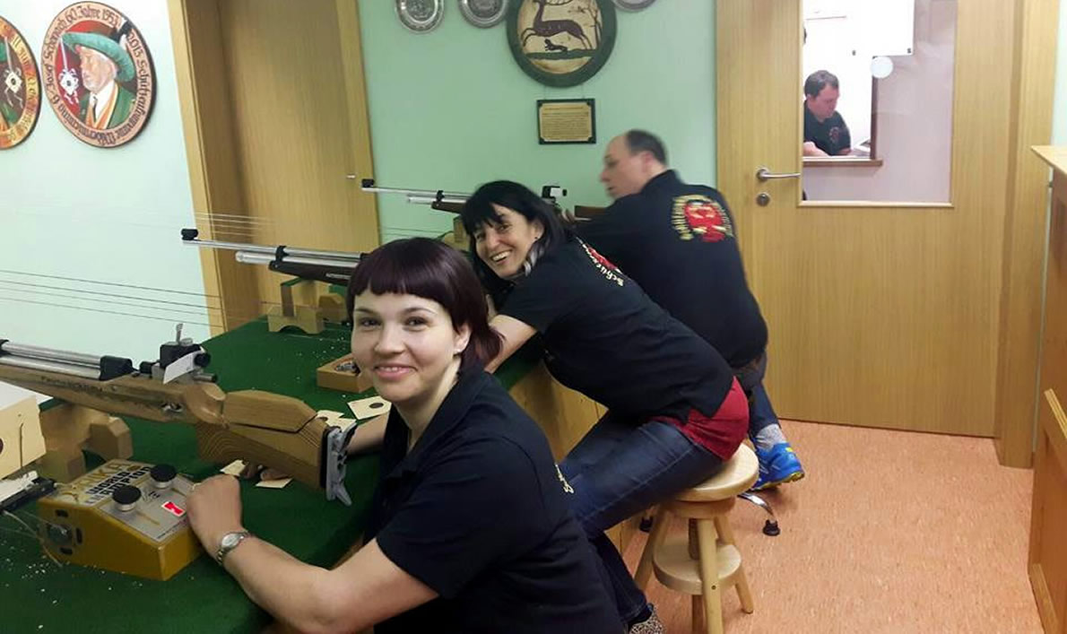 Ostereierschießen, Luftgewehrschießstand im Gemeindehaus. Foto: Mieming.online